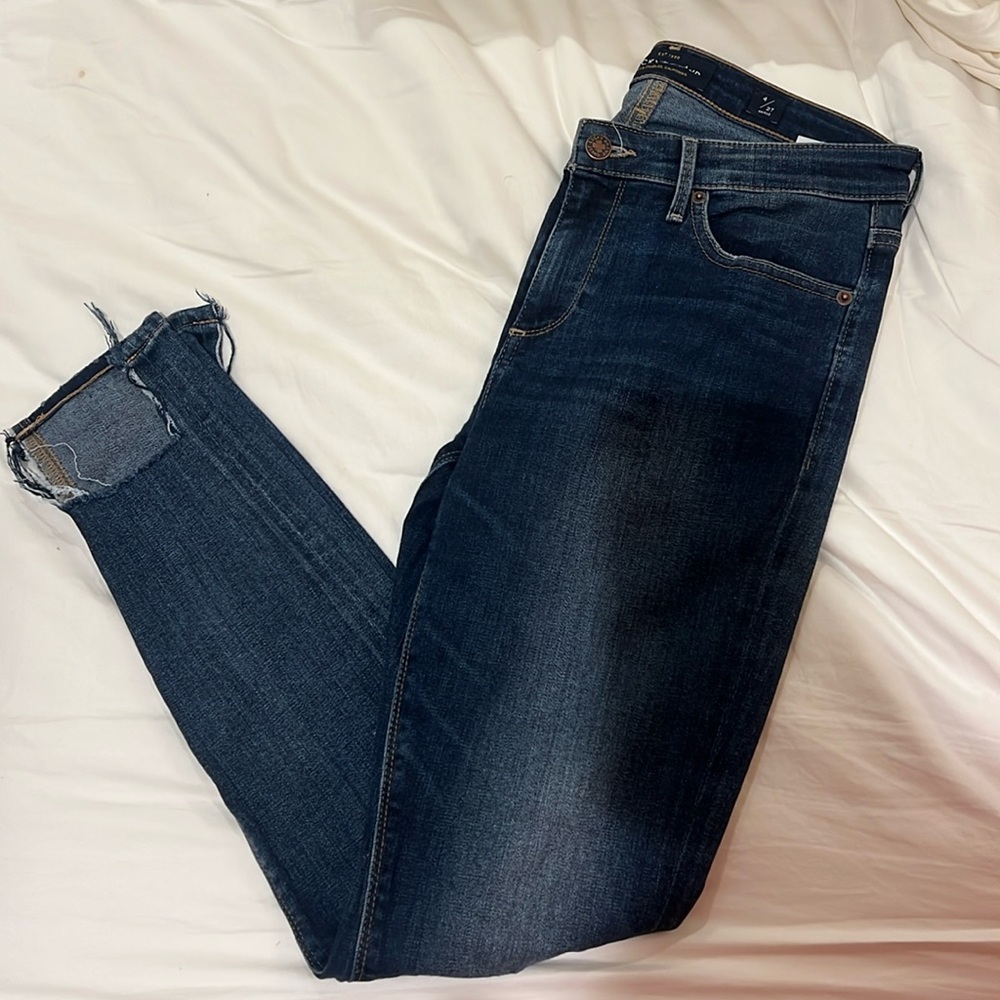 Lucky Brand Blue Jeans | size 4/27